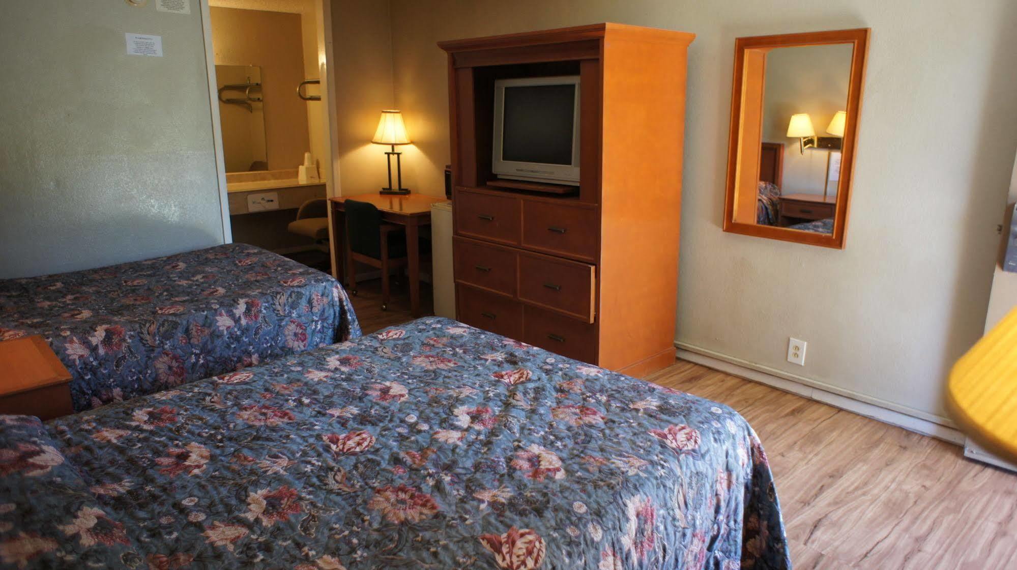 أورانج Executive Inn & Suites المظهر الخارجي الصورة